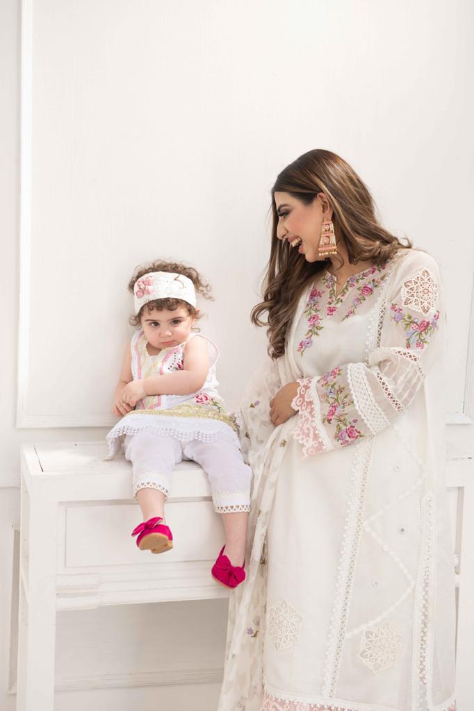 LITTLE KHANOMS